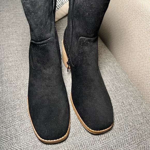 Booties brand new never worn black suede 2.5 heel side zip - Picture 7 of 7